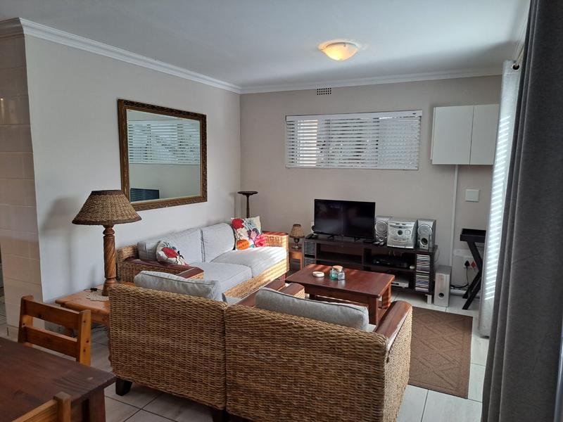 6 Bedroom Property for Sale in Kleinbaai Western Cape
